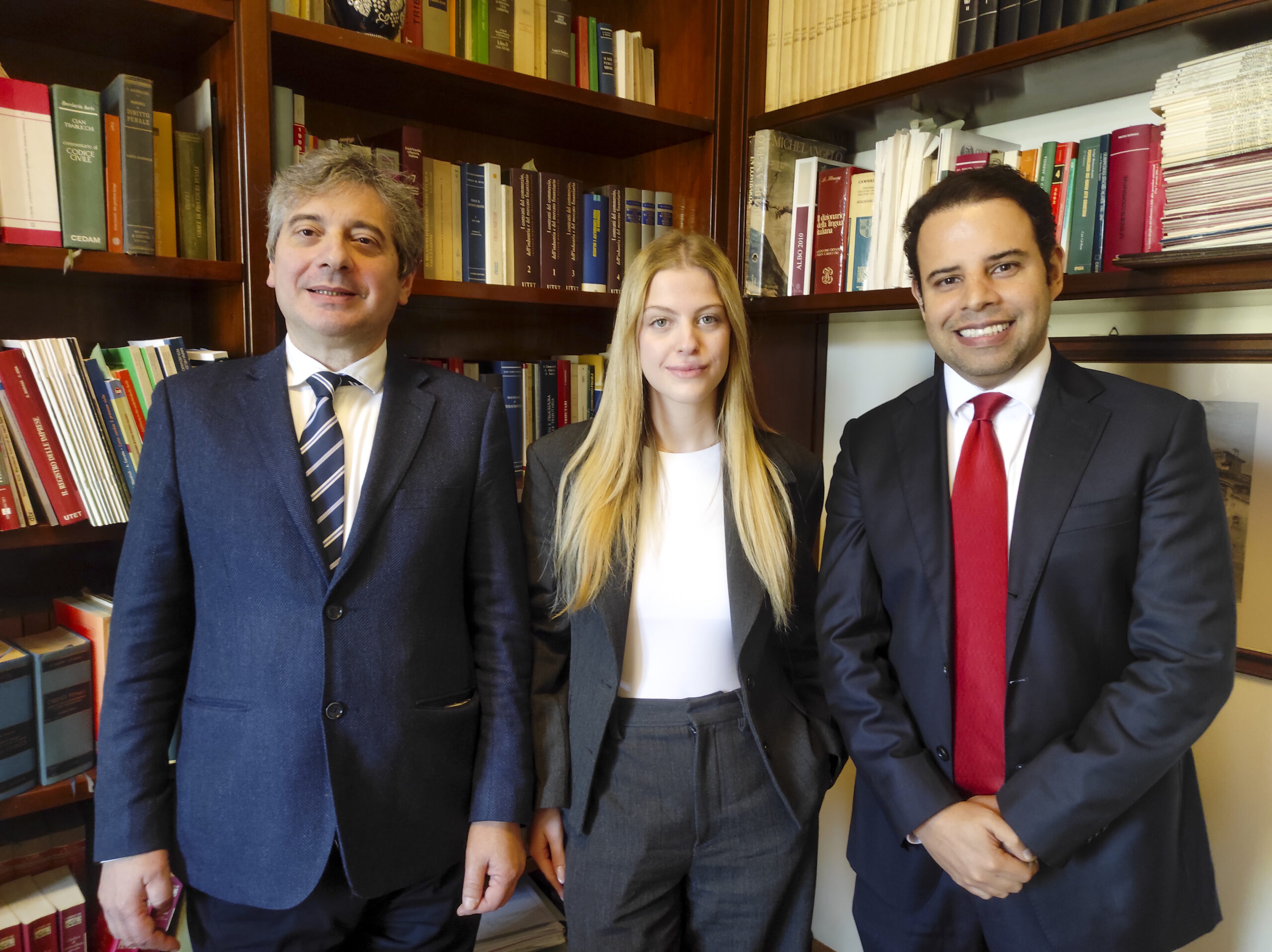 Trabajamos en conjunto con el estudio jurídico del dr mario piccolo y valerio piccolo